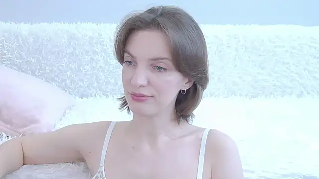 Snapshot of Beauty_Alex chatting on 03/24/26, 03:55 Beauty Alex online show from 03/24/26, 03:55