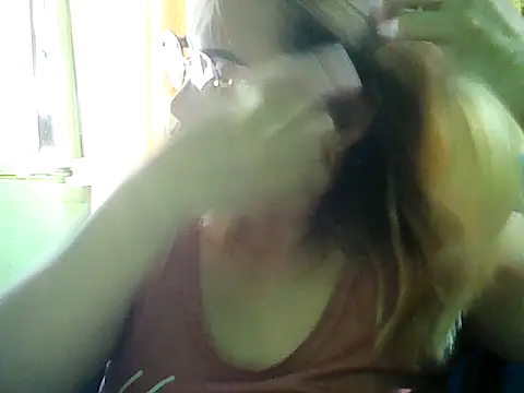 Snapshot of ashlylove25 chatting on 09/25/25, 03:43 ashlylove25 online show from 09/25/25, 03:43