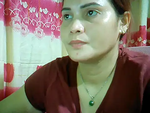 Snapshot of ashlylove25 chatting on 11/08/25, 12:38 ashlylove25 online show from 11/08/25, 12:38