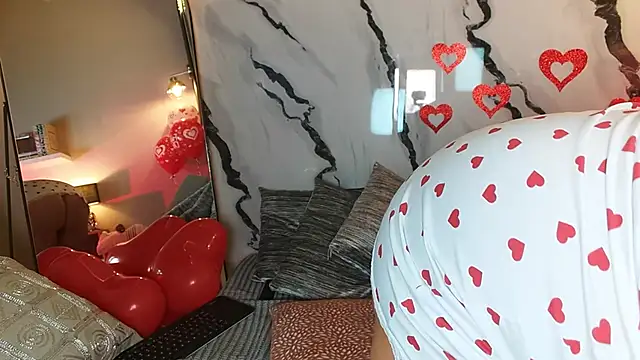 Madissononee online show from 02/15/25, 08:33