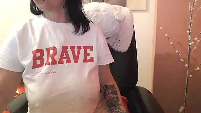 Snapshot of algodonyfresa chatting on 11/16/25, 12:27 algodonyfresa online show from 11/16/25, 12:27