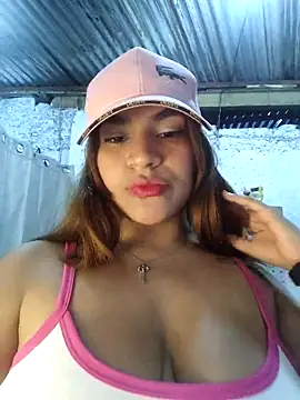 Snapshot of SexyFriends_ chatting on 01/18/26, 01:31 SexyFriends online show from 01/18/26, 01:31