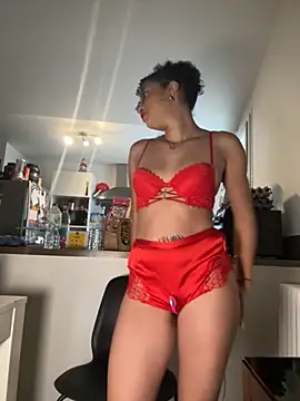 Snapshot of Lauyako chatting on 11/18/25, 08:52 Lauyako online show from 11/18/25, 08:52