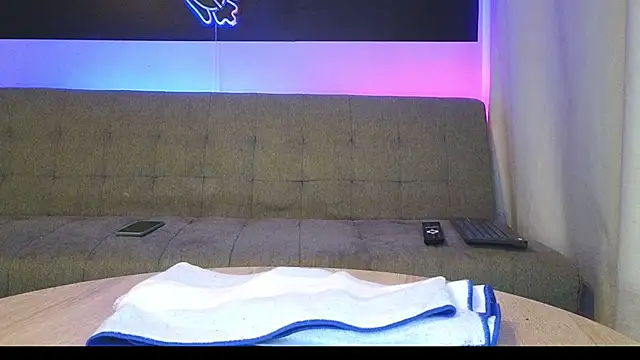 MattxFeet online show from 11/27/25, 09:50