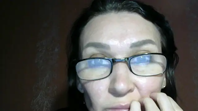 PrettyAndWild online show from 10/17/25, 03:58