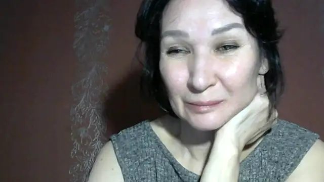 Snapshot of PrettyAndWild chatting on 05/16/26, 01:10 PrettyAndWild online show from 05/16/26, 01:10