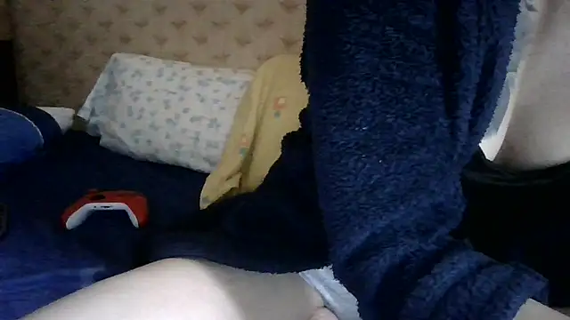 Snapshot of fabiolagg chatting on 09/22/25, 02:52 fabiolagg online show from 09/22/25, 02:52