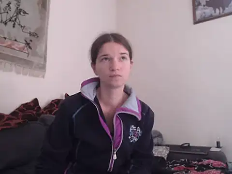 Geile-Luna online show from 09/28/25, 02:44