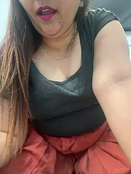 Snapshot of Preet_Kaur_69 chatting on 12/18/24, 06:03 Preet Kaur 69 online show from 12/18/24, 06:03