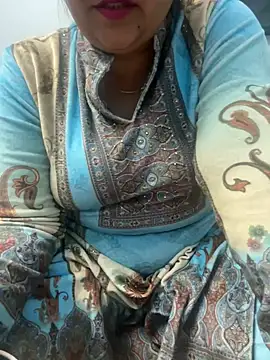 Snapshot of Preet_Kaur_69 chatting on 12/25/24, 05:37 Preet Kaur 69 online show from 12/25/24, 05:37