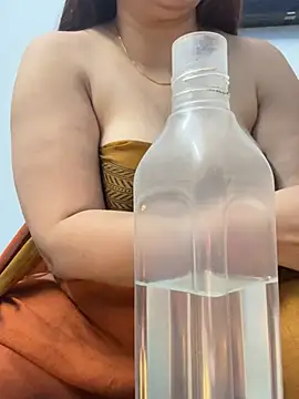 Snapshot of Preet_Kaur_69 chatting on 01/03/25, 09:15 Preet Kaur 69 online show from 01/03/25, 09:15