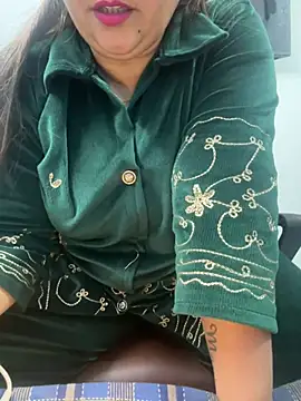 Snapshot of Preet_Kaur_69 chatting on 01/18/25, 06:10 Preet Kaur 69 online show from 01/18/25, 06:10