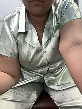 Snapshot of Preet_Kaur_69 chatting on 03/21/25, 06:40 Preet Kaur 69 online show from 03/21/25, 06:40