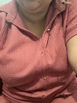 Snapshot of Preet_Kaur_69 chatting on 05/05/26, 05:32 Preet Kaur 69 online show from 05/05/26, 05:32