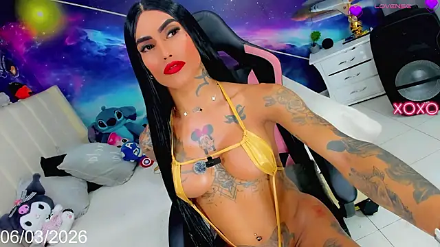 Snapshot of Nella_Dolls chatting on 03/06/26, 01:18 Nella Dolls online show from 03/06/26, 01:18