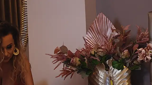SharonStarr online show from 12/04/24, 12:41
