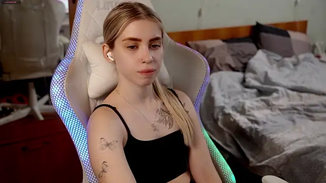 ho1yho1e online show from 02/11/26, 06:57