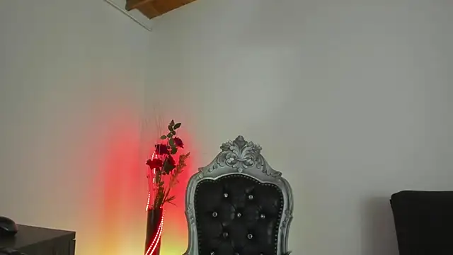Snapshot of Hela_wet chatting on 02/02/25, 11:32 Hela wet online show from 02/02/25, 11:32