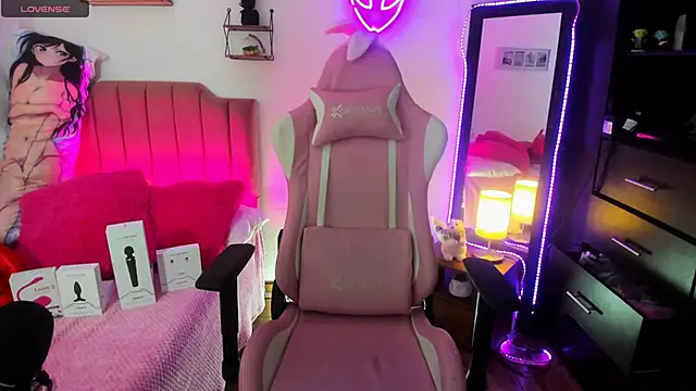 lilly sweett online show from 01/13/25, 06:06