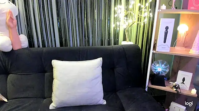 lilly sweett online show from 02/23/26, 11:02