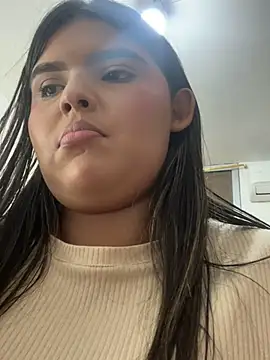 Lia sexx online show from 02/19/25, 06:00