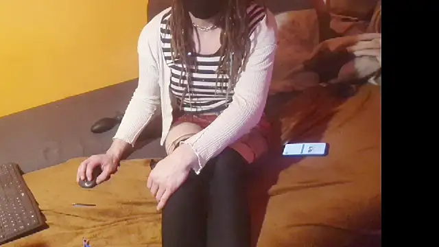 Lillisissi online show from 10/17/25, 03:42