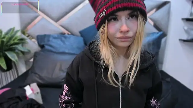 Keidy rose online show from 10/29/25, 07:04