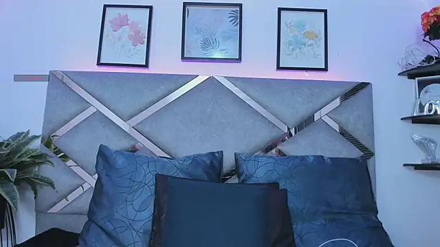 Keidy rose online show from 11/07/25, 07:14