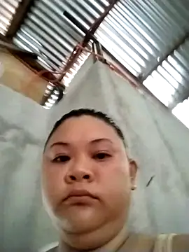 Snapshot of curvee_Kyra chatting on 09/30/25, 05:45 curvee Kyra online show from 09/30/25, 05:45