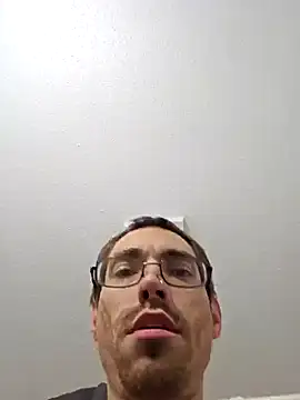 Snapshot of Loosegoose90 chatting on 12/25/24, 01:10 Loosegoose90 online show from 12/25/24, 01:10