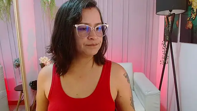 Britney taylor  online show from 01/28/25, 06:28