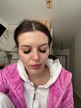 little belucci online show from 02/09/26, 12:31