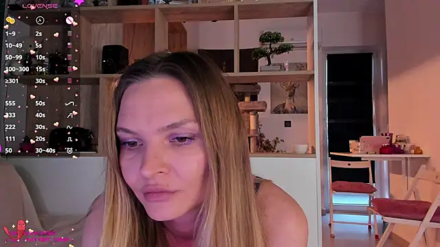 Snapshot of _alleyesonme_ chatting on 03/21/25, 04:18 alleyesonme online show from 03/21/25, 04:18