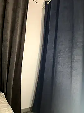 Snapshot of _alleyesonme_ chatting on 10/16/25, 04:30 alleyesonme online show from 10/16/25, 04:30