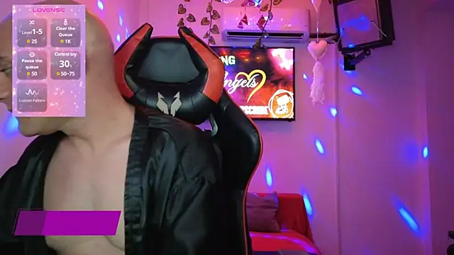 Snapshot of smangels chatting on 01/21/25, 04:10 smangels online show from 01/21/25, 04:10