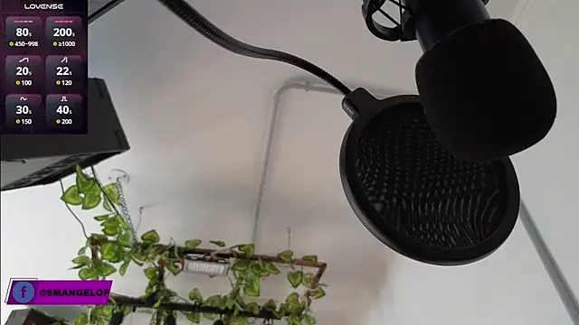 Snapshot of smangels chatting on 02/04/25, 04:50 smangels online show from 02/04/25, 04:50