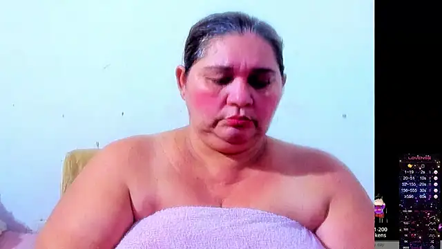 Snapshot of BBW_Michelle chatting on 10/26/25, 03:01 BBW Michelle online show from 10/26/25, 03:01