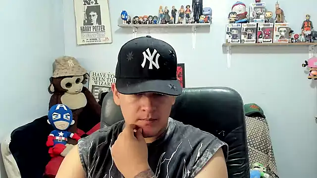 Snapshot of ney_22 chatting on 05/16/26, 02:52 ney 22 online show from 05/16/26, 02:52