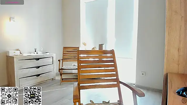 Snapshot of HotyPlays chatting on 09/16/25, 06:14 HotyPlays online show from 09/16/25, 06:14