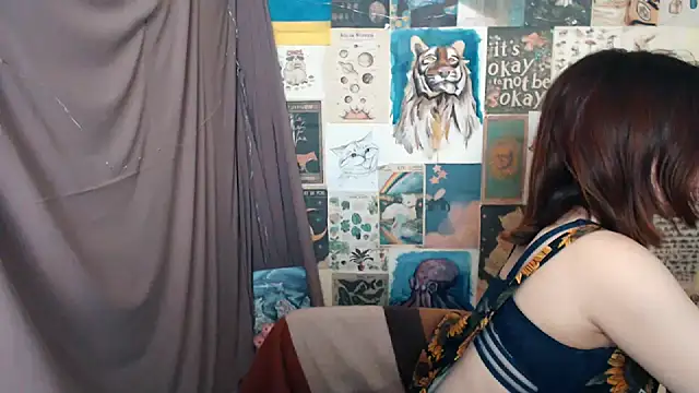 VeryVeryVeryShy  online show from 02/03/25, 12:57