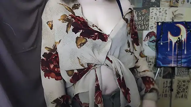 VeryVeryVeryShy  online show from 03/06/25, 06:52