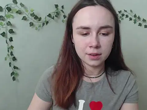 Snapshot of VeryVeryVeryShy_ chatting on 03/21/26, 08:19 VeryVeryVeryShy online show from 03/21/26, 08:19