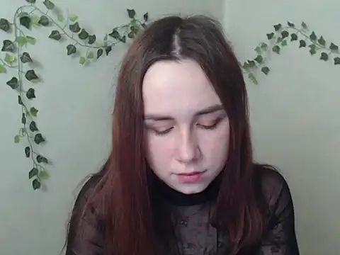 Snapshot of VeryVeryVeryShy_ chatting on 03/25/26, 06:30 VeryVeryVeryShy online show from 03/25/26, 06:30