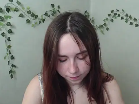 Snapshot of VeryVeryVeryShy_ chatting on 03/27/26, 08:26 VeryVeryVeryShy online show from 03/27/26, 08:26