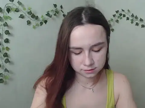 Snapshot of VeryVeryVeryShy_ chatting on 03/28/26, 06:35 VeryVeryVeryShy online show from 03/28/26, 06:35