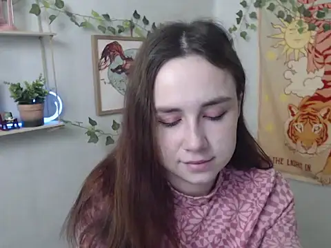 Snapshot of VeryVeryVeryShy_ chatting on 04/06/26, 05:19 VeryVeryVeryShy online show from 04/06/26, 05:19