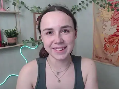 Snapshot of VeryVeryVeryShy_ chatting on 04/16/26, 05:47 VeryVeryVeryShy online show from 04/16/26, 05:47