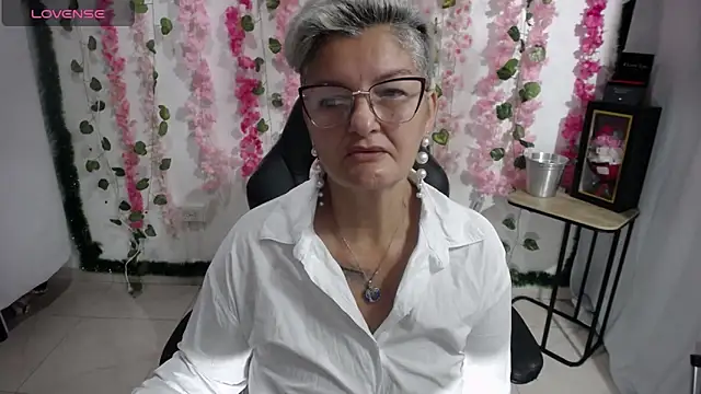 bety-cum2 online show from 02/17/25, 11:13