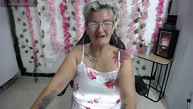 bety-cum2 online show from 02/18/25, 11:33