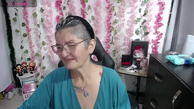 bety-cum2 online show from 03/22/25, 11:00